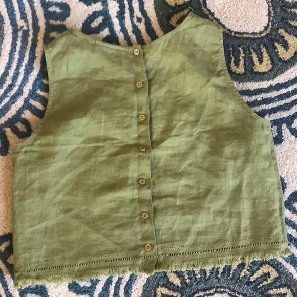 NWOT Etam Green Linen Top with back buttons - Picture 3 of 6